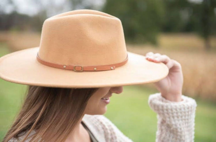 The Carrie Wide Brim Hat - Light Tan